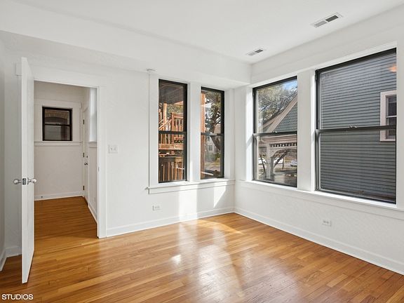 5th image of 620 Judson Ave Unit 1