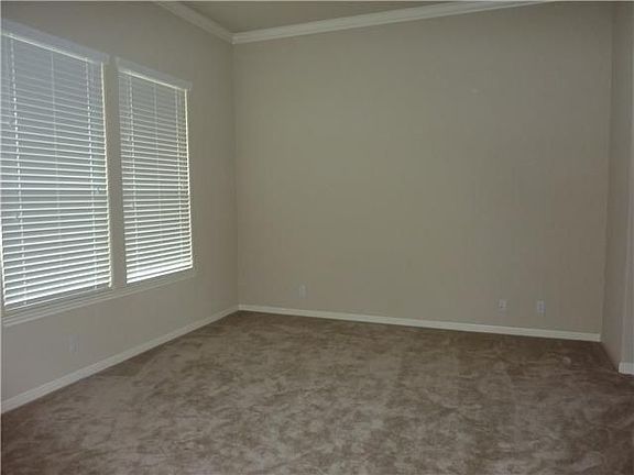 5th image of 325 Bronco Blvd