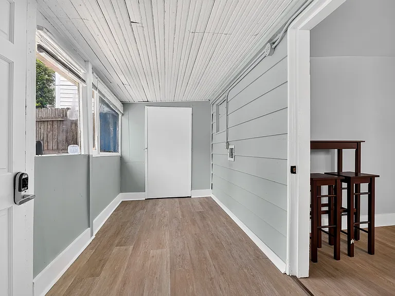 837 E Burnett Ave #2 — Photo 14