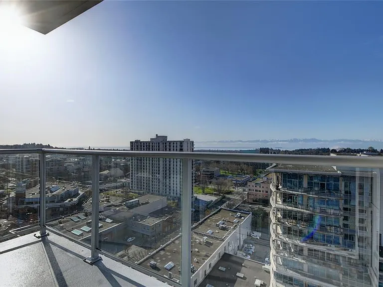 848 Yates St #1704 — Photo 6