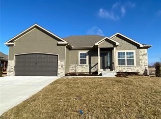 413 SW Chelmsford Dr, Blue Springs, MO 64014