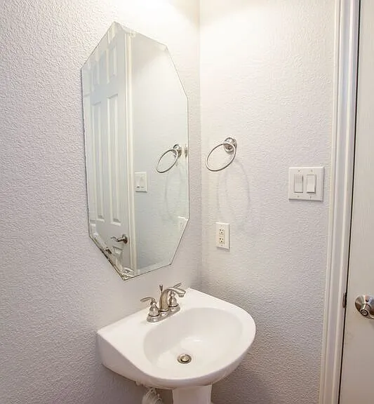 5124 Belmont Ave — Photo 23