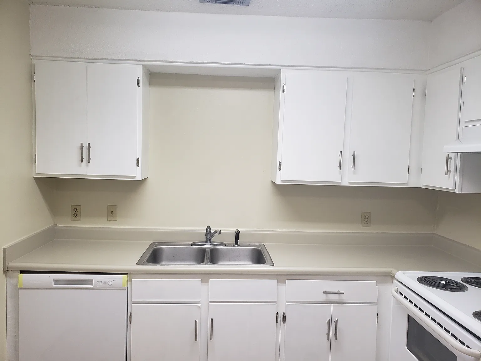 2 bed, 1000 sqft, $1,290 — Photo 4