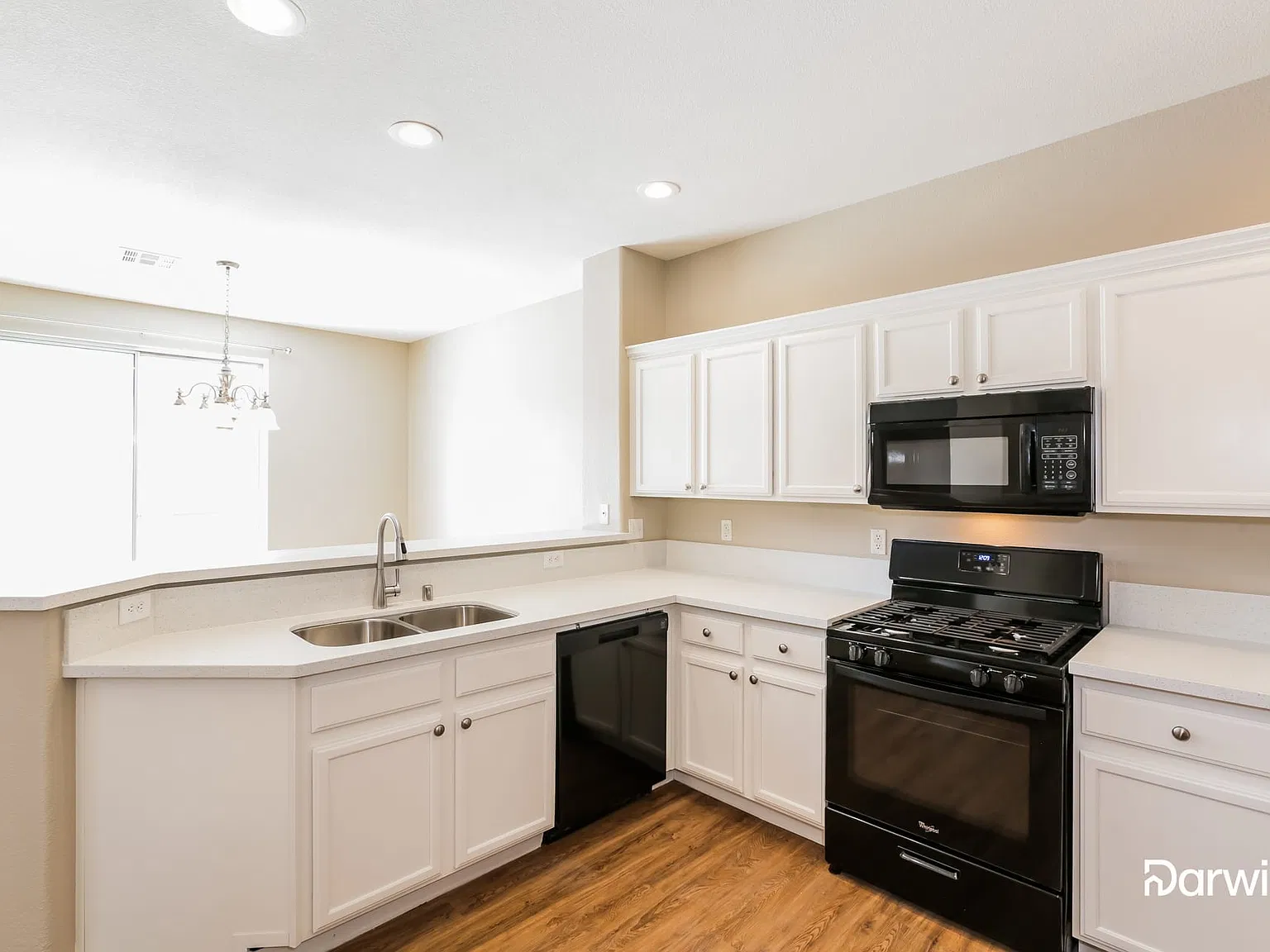 3 bed, 2.5 bath, 1535 sqft, $1,975 — Photo 2