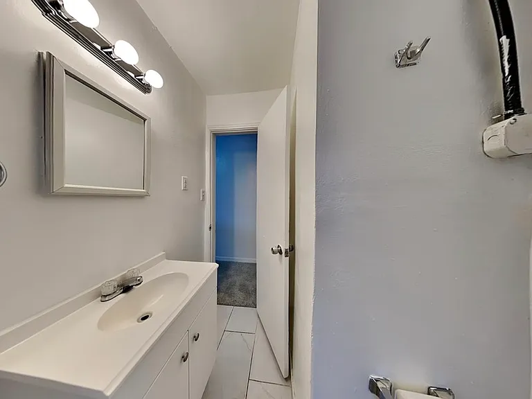343 Pleasant St #2 — Photo 9