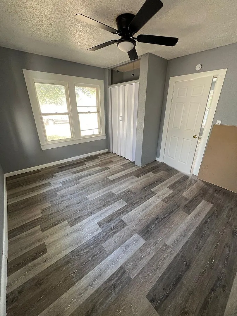 $0 First Month's Rent / $0 Deposit at Move-in — Photo 4