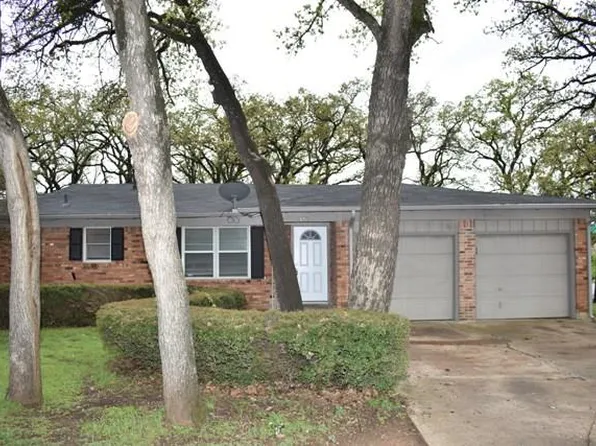 6500 Callahan Ct, Fort Worth, TX 76112