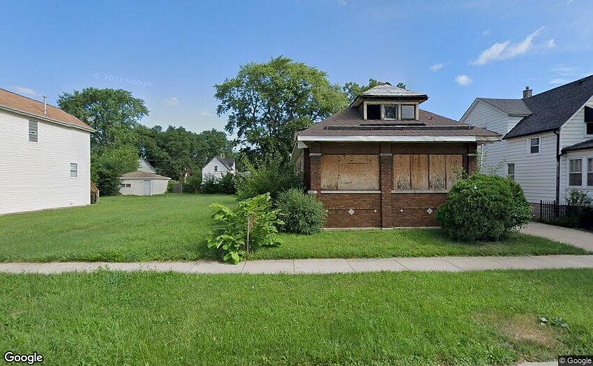 1st image of 222 W 110th Pl
