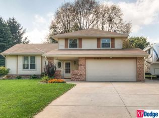 16705 Poppleton Ave, Omaha, NE 68130