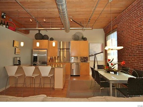5th image of 721 N 17th St APT 409