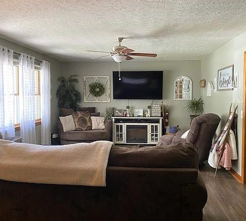 5th image of 579 Stillwood Dr