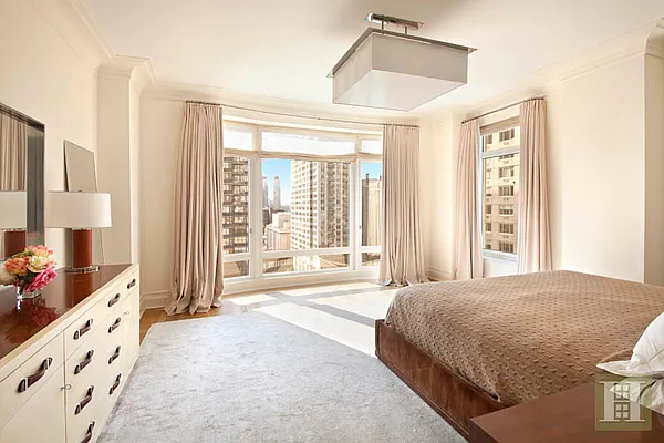 Rented by Halstead Real Estate | media 8