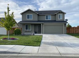 6807 Three Rivers Dr, Pasco, WA 99301