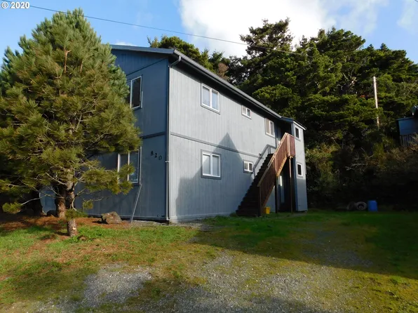820 Jackson St, Port Orford, OR 97465