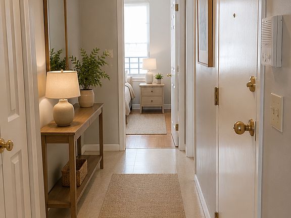 3rd image of 158 Seymour St APT 2W
