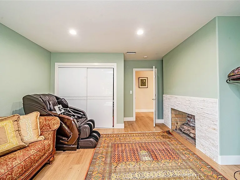 2220 Jose Way — Photo 18