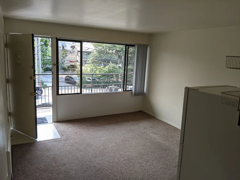 Lanai Apartments — Photo 11