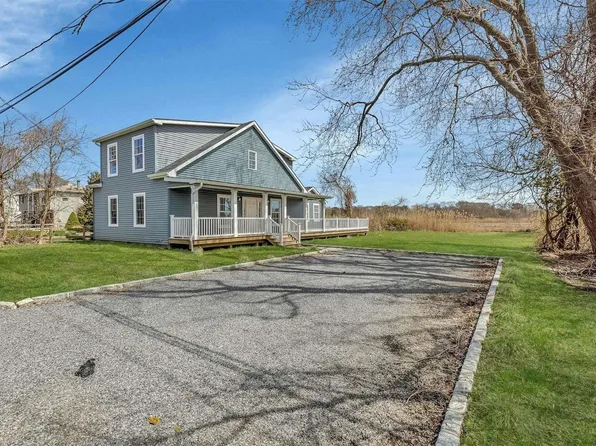 247 S Dunton Avenue, East Patchogue, NY 11772