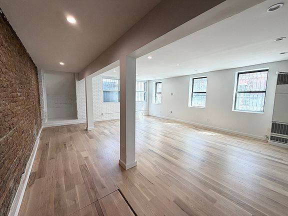 5th image of 164 S 4th St #1