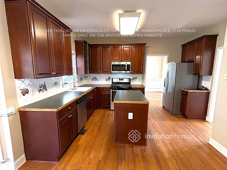 504 Woodbrook Ln — Photo 7