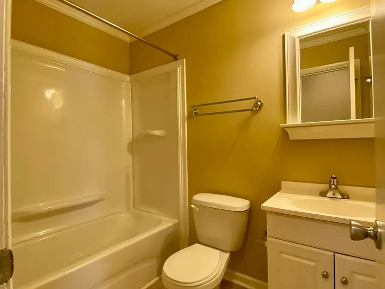 328 Mark St SW — Photo 6