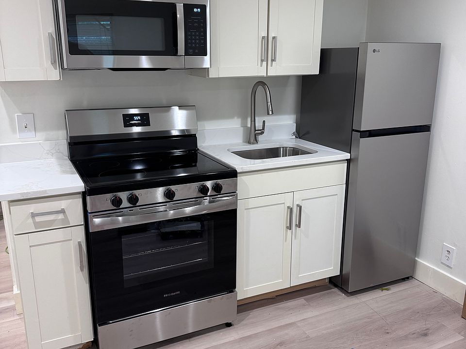 1st image of 101 Woodhaven Dr APT 109