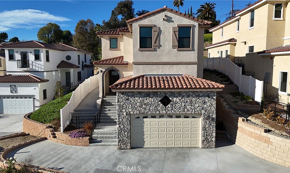 1st image of 681 Castlehill Dr