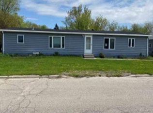 118 5th St SW, Barnesville, MN 56514