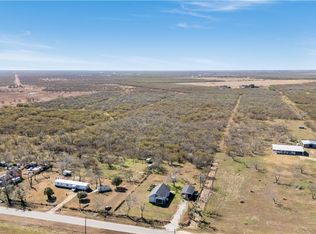Kemper City Rd W, Victoria, TX 77905