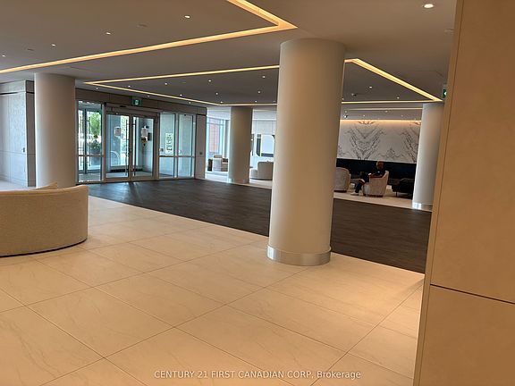 4th image of 50 Upper Mall Way #B-3011