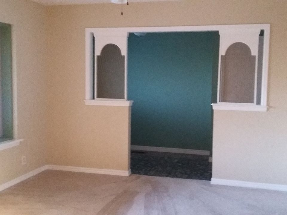 formal dining or living