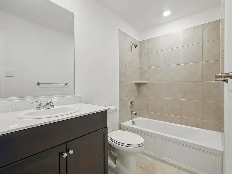8400 High Robin Ave — Photo 10