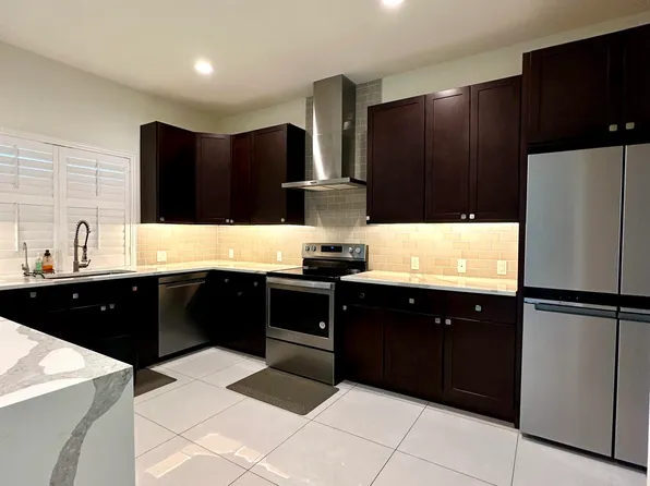 1159 SW Edinburgh Drive, Port St Lucie, FL 34953