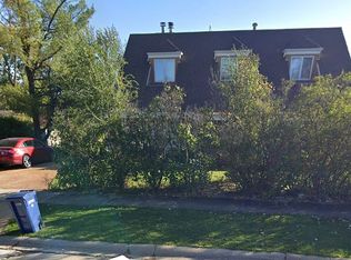 887 Ridge Rd, Highland Park, IL 60035