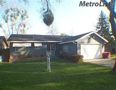 1st image of 2985 Oxford Way