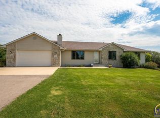 6616 NW Rochester Rd, Topeka, KS 66617