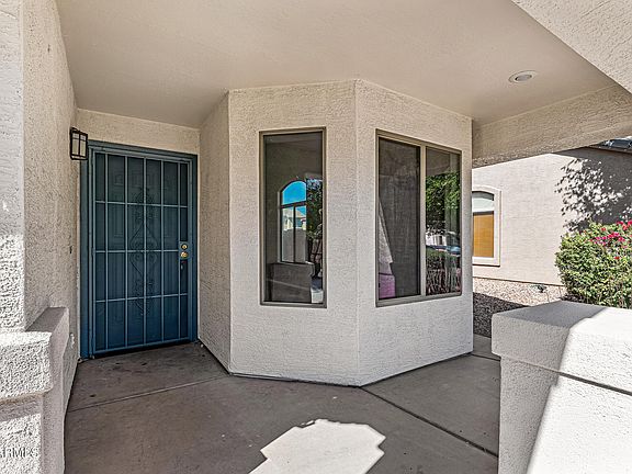 3rd image of 76 W Corriente Court