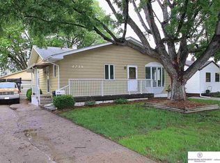 4738 S 53rd St, Omaha, NE 68117
