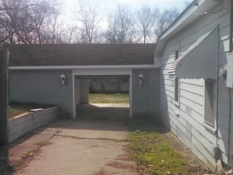 2nd image of 117 Drexel St