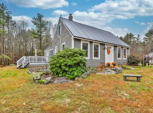 718 Bedford Rd, New Boston, NH 03070