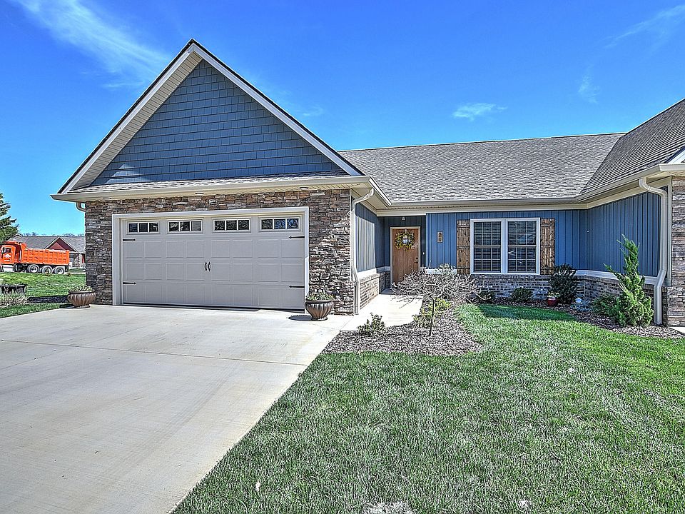 1st image of 21 Grist Mill Ct Unit 21