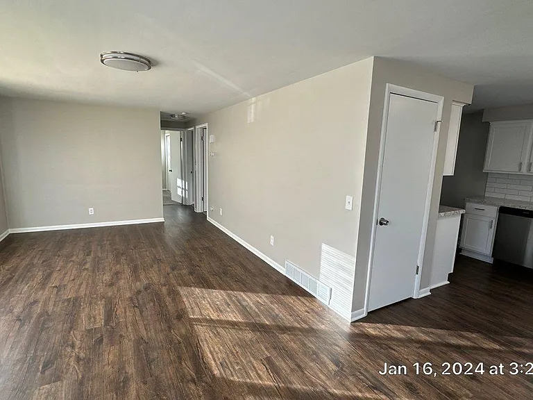3222 Hilton St NW — Photo 6