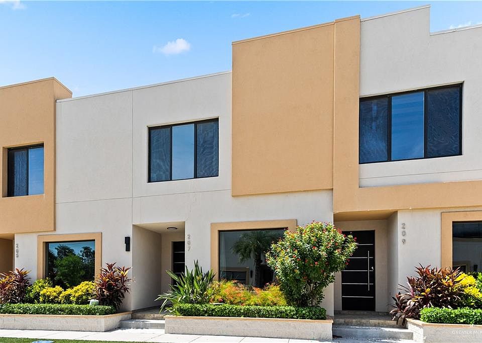 1st image of 207 Canary Ave