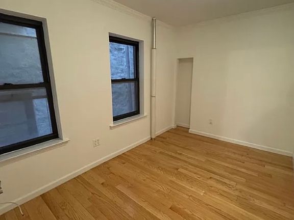 4th image of 172 Rivington St APT 3