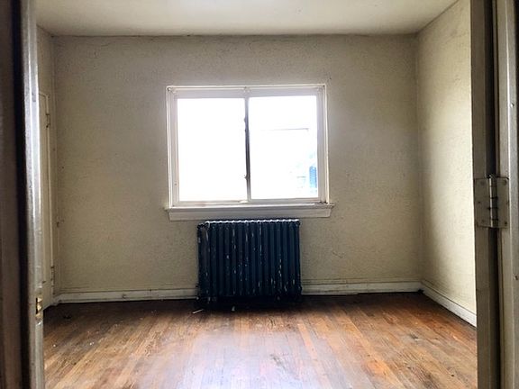 5th image of 3272 N Holton St #2