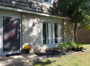 5230 SW 12th Ter, Topeka, KS 66604