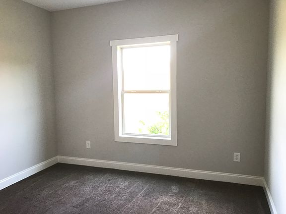 4th image of 102 Waterwood Bnd