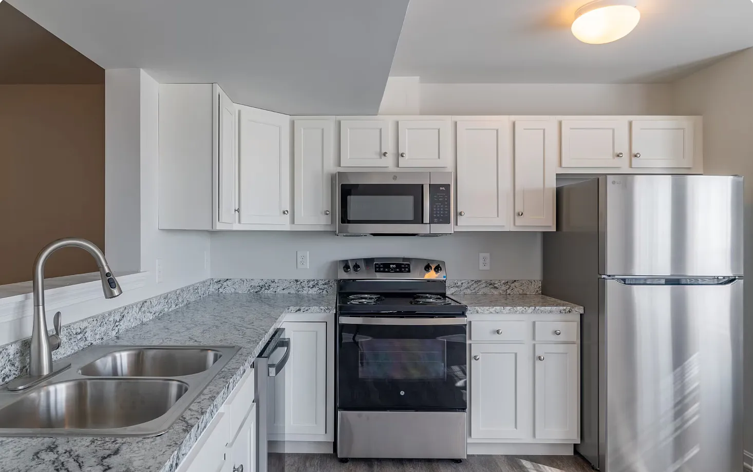 Smith Farm Apartments — Photo 1