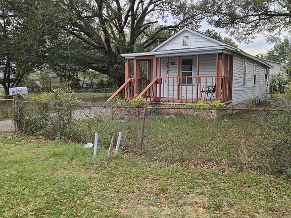 5th image of 2813 N F St