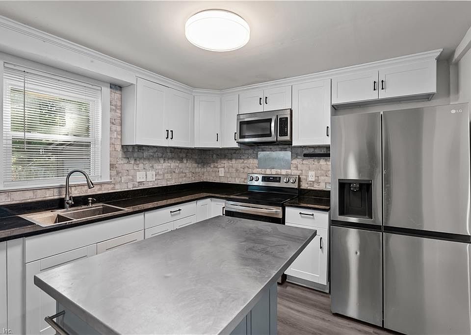 1st image of 3105 Elm Ave